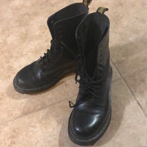 Dr. Martens 1490